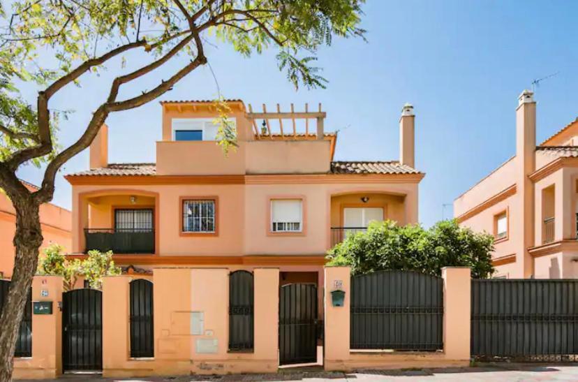 2 La Casa De Marilo Διαμέρισμα Tomares Εξωτερικό φωτογραφία